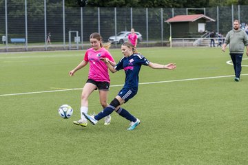 Bild 90 - wCJ Osterroenfelder TSV - VfL Pinneberg : Ergebnis: 0:15